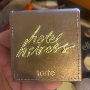 Tarte Hotel Heiress bronzer